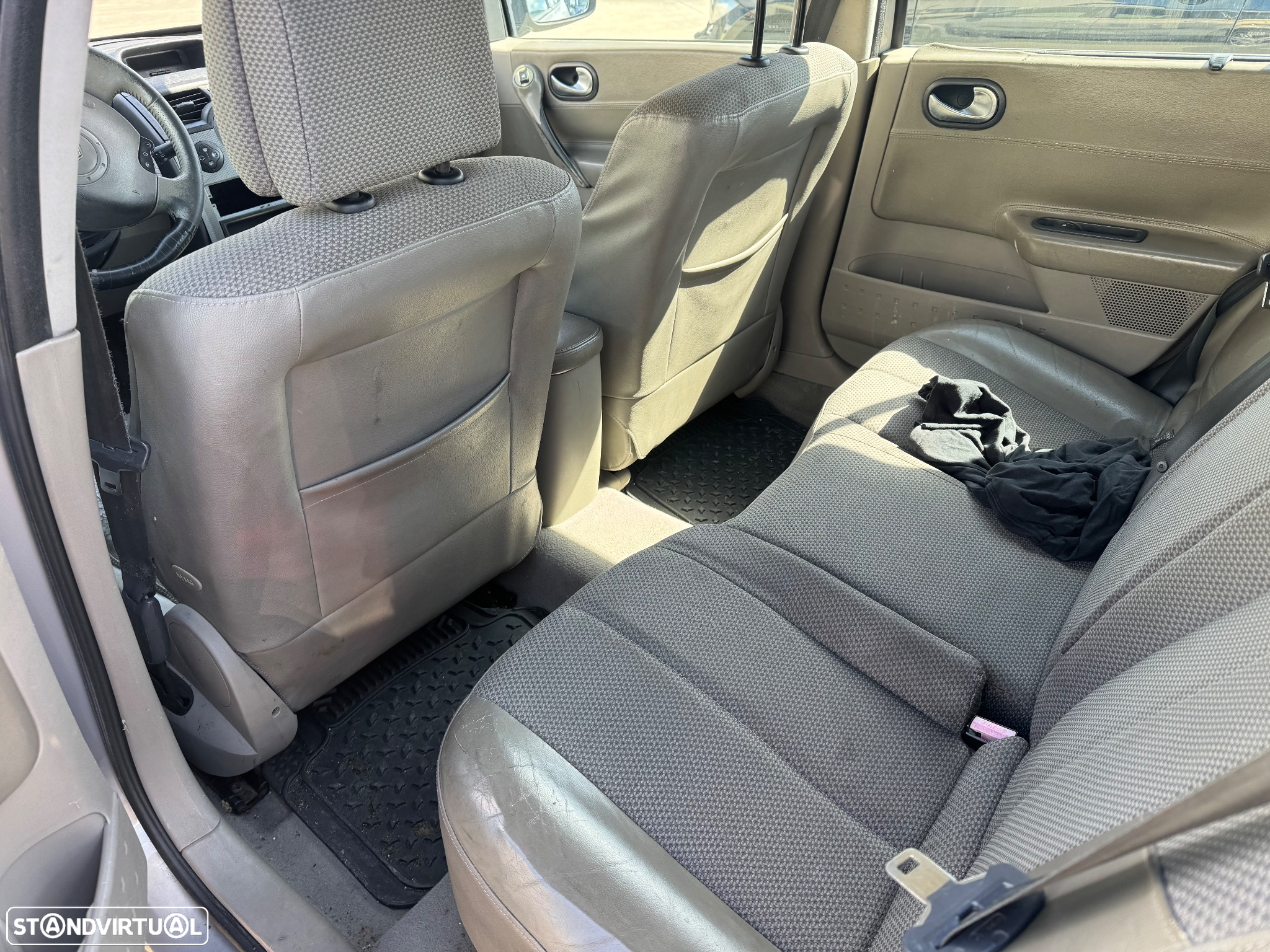 Renault Megane II 1.5Dci de 2003 para peças - 6