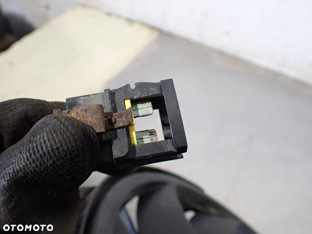 WENTYLATOR CHŁODNICY PEUGEOT 207 - 4