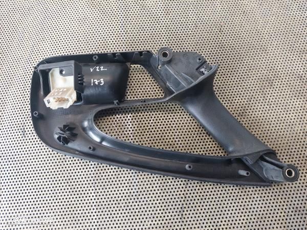 Puxador Interior Frente Esq Volkswagen Polo (6N1) - 4