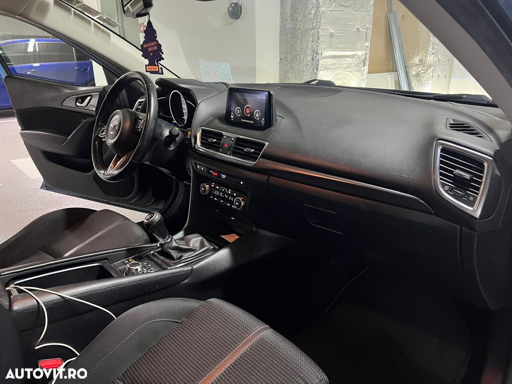 Mazda 3 G165 Revolution - 23