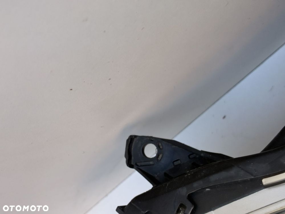 PEUGEOT 107 LAMPA PRZÓD PRZEDNIA PRAWA  EUROPA  81110-0H110 90004921 - 10