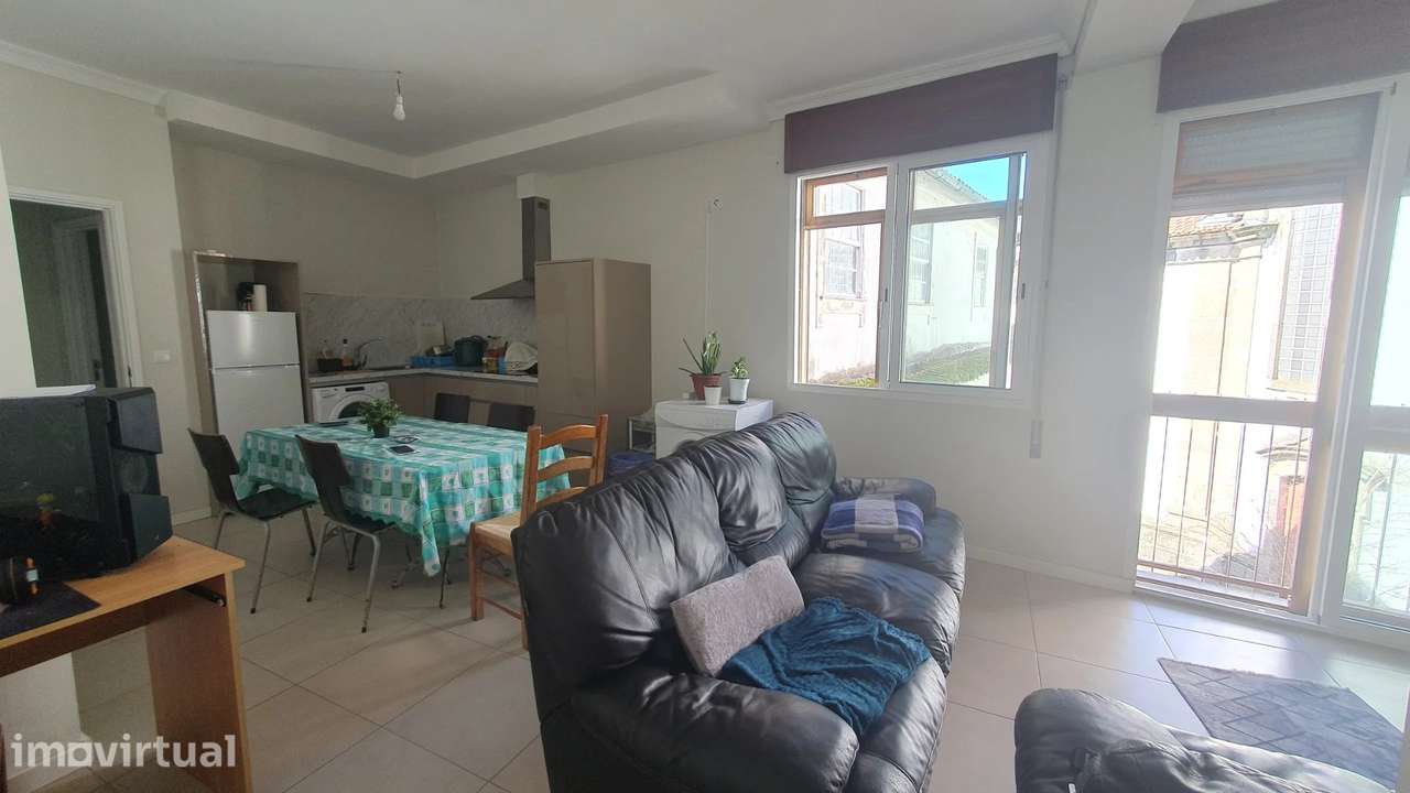 Apartamento T3 Para Arrendamento NO Centro DE Arcos DE Valdevez - Grande imagem: 2/15