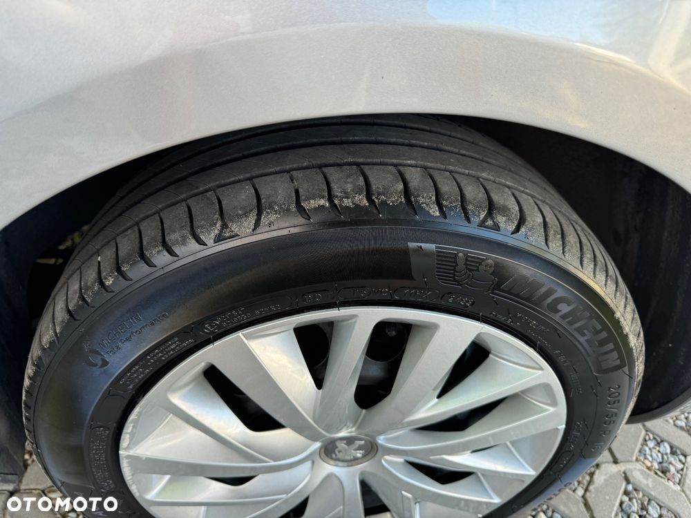 Peugeot 308 SW BlueHDi 130 Allure - 32