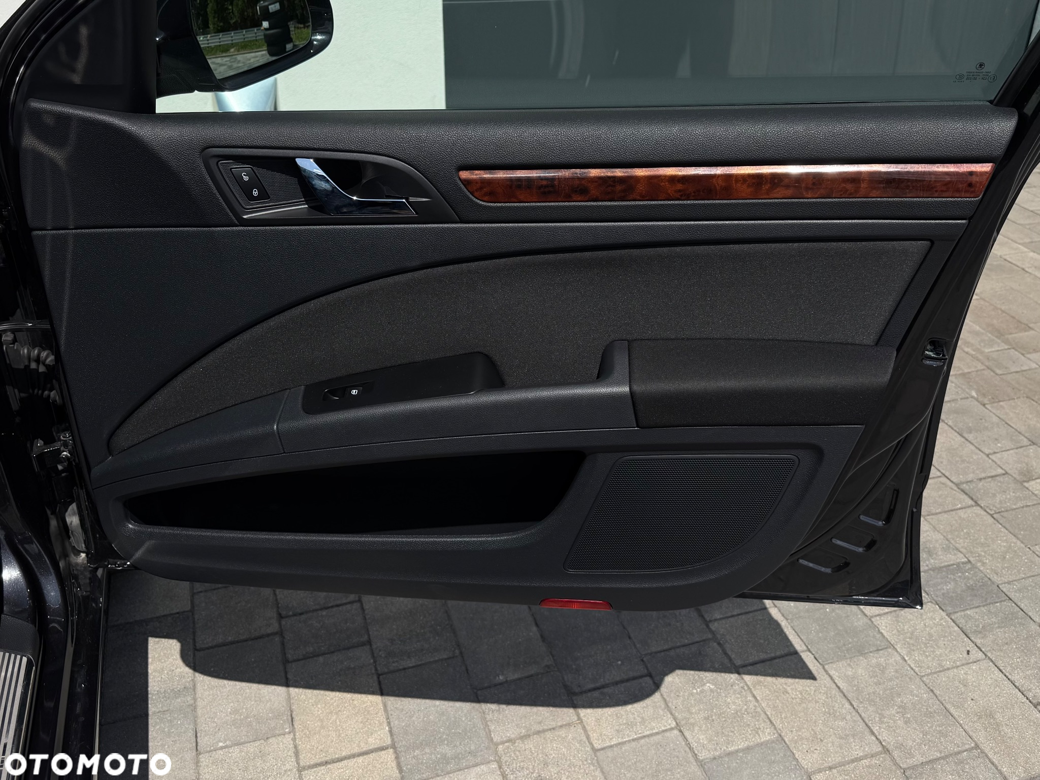 Skoda Superb 2.0 TDI DSG Elegance - 27
