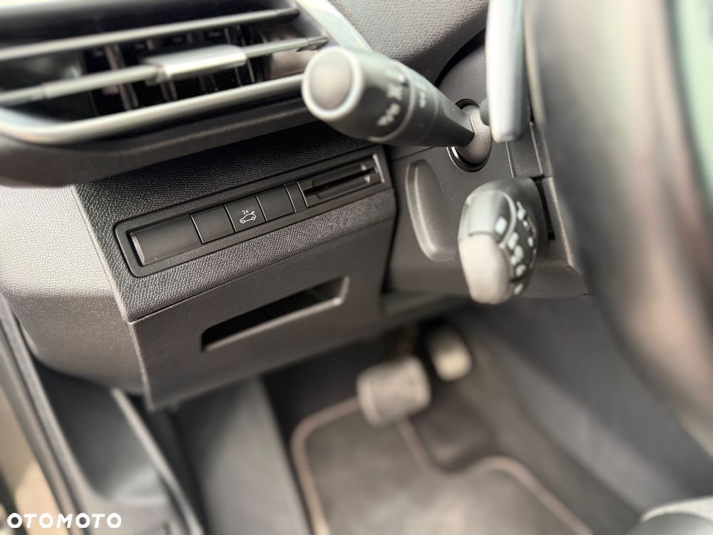 Peugeot 3008 BlueHDi 120 Stop & Start EAT6 Allure - 21