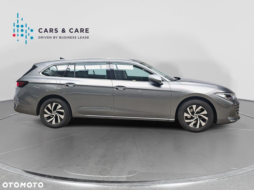 Volkswagen Passat - 24