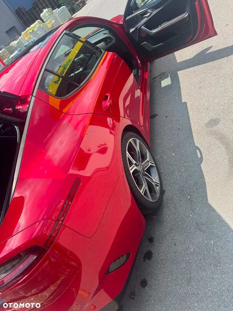 Kia Stinger - 4