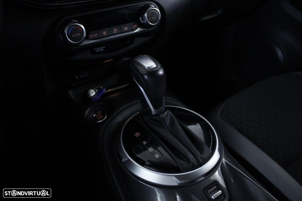 Nissan Juke 1.0 DIG-T N-Connecta NAV. DCT - 33