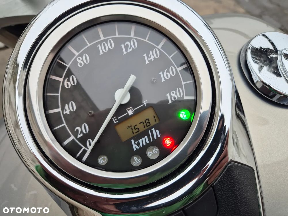 Suzuki VL 800 Volusia - 24