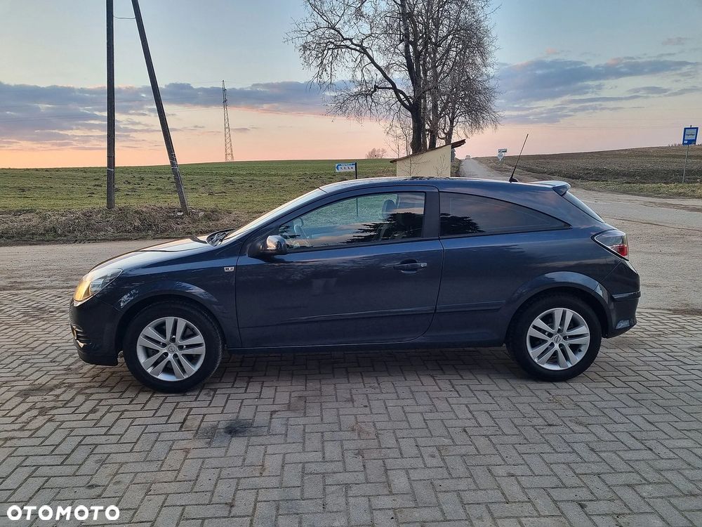 Opel Astra 1.6 Turbo Sport - 2