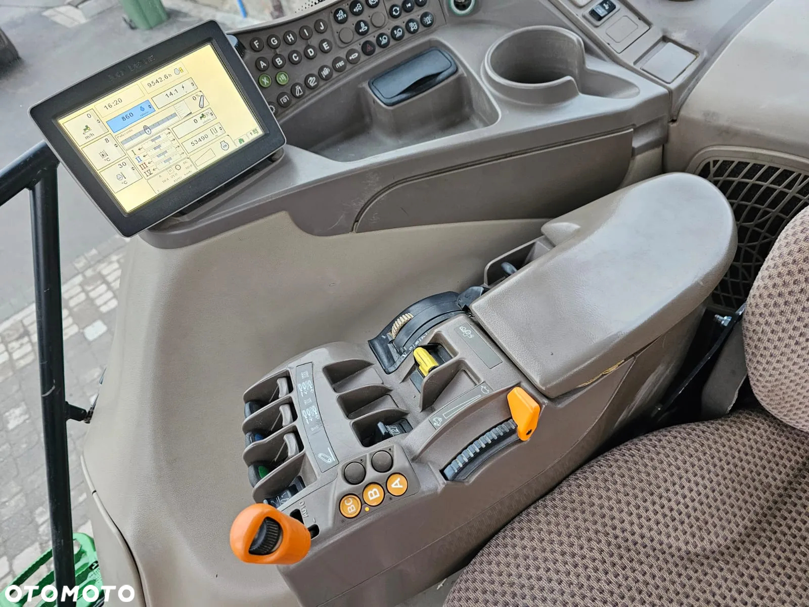 John Deere 6150R - 4