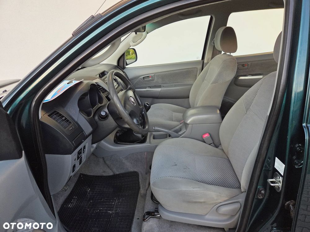 Toyota Hilux - 8