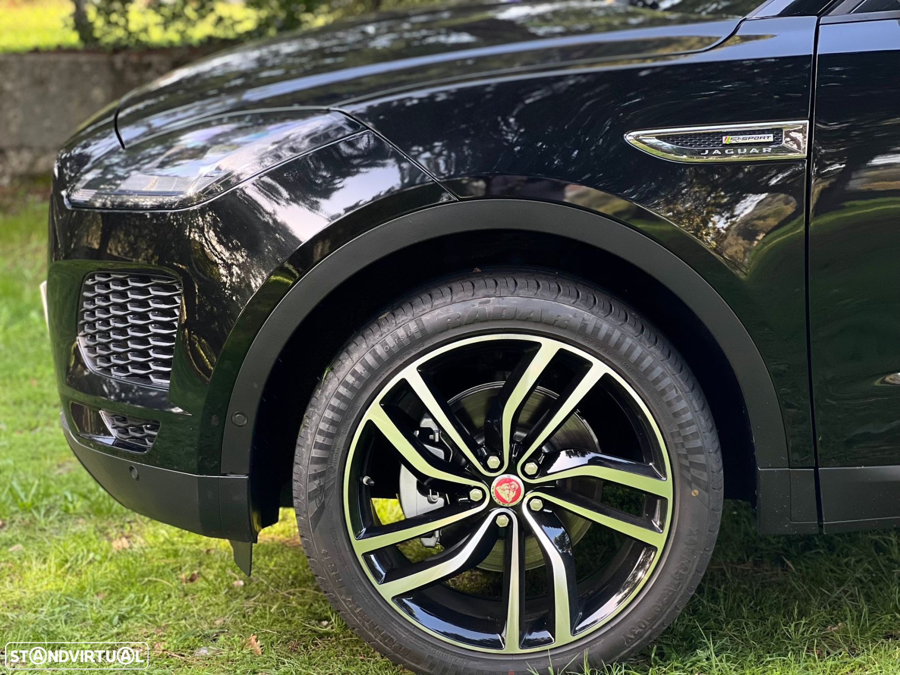 Jaguar E-Pace 2.0 i4D R-Dynamic S - 11