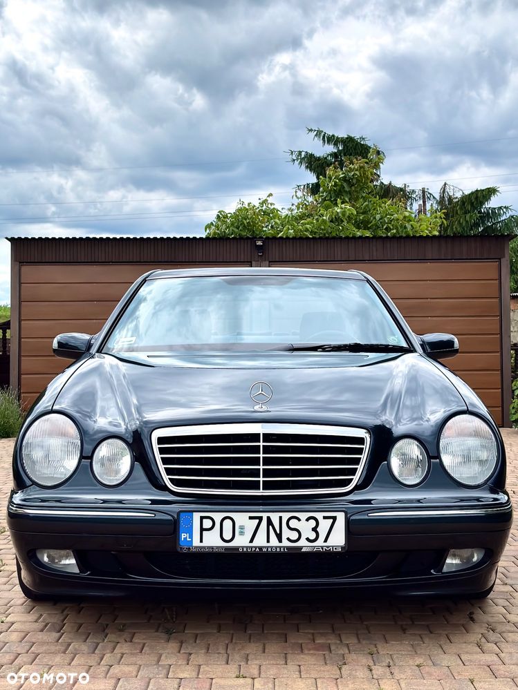 Mercedes-Benz Klasa E 320 T CDI Avantgarde - 3