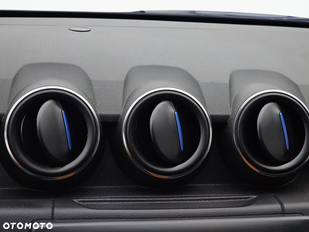 Dacia Duster 1.0 TCe SL Celebration - 29