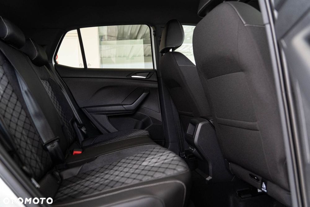 Volkswagen T-Cross - 16