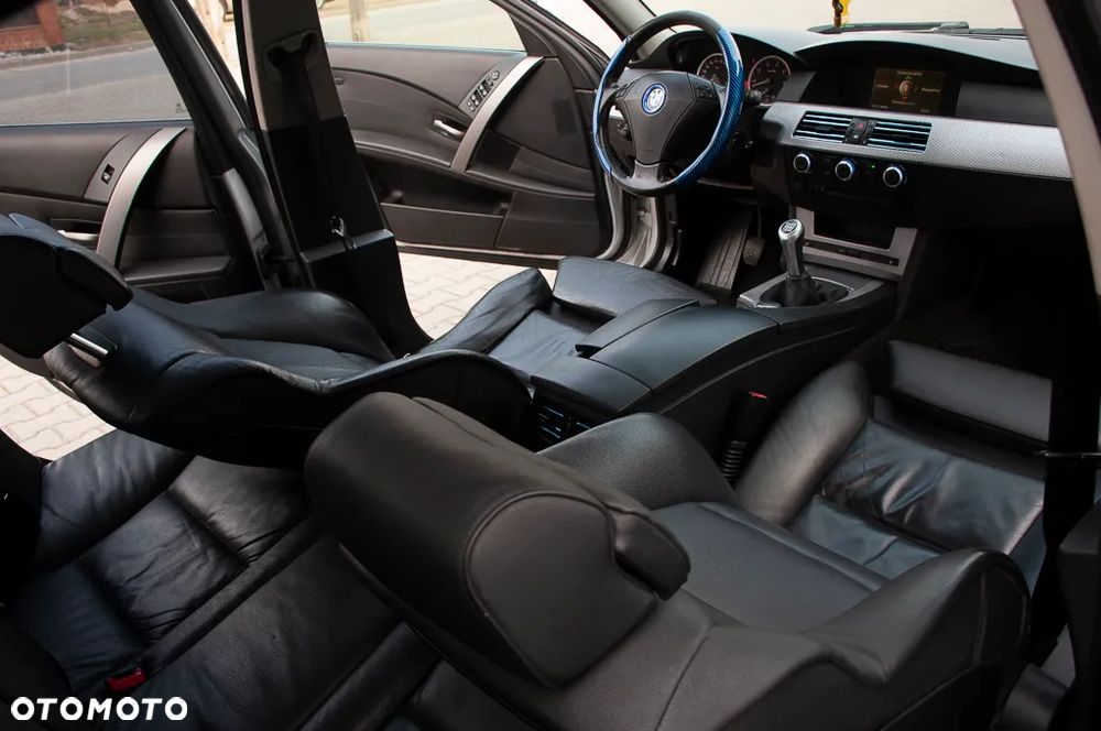 BMW Seria 5 - 32