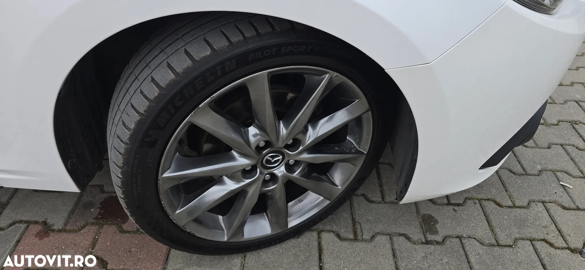 Mazda 3 G120 Attraction - 28
