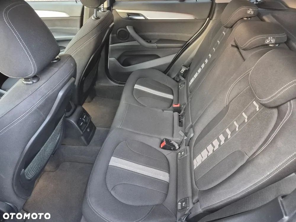 BMW X1 sDrive18i GPF Sport Line - 11