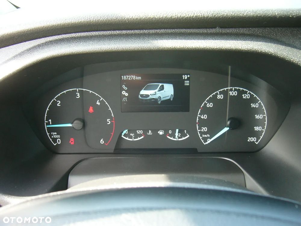 Ford Transit Custom LONG 2.0 tdci 130 Ps NOWY ROZRZĄD , FAKTURA VAT - 24