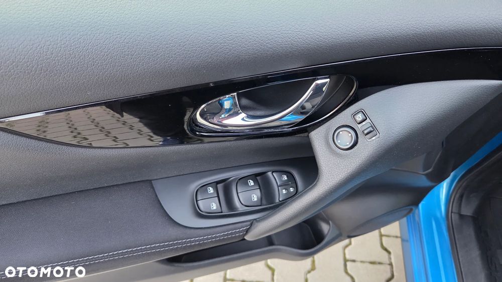 Nissan Qashqai 1.3 DIG-T N-CONNECTA - 17