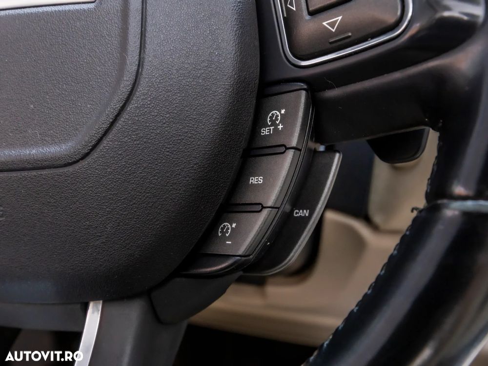 Land Rover Range Rover Evoque - 21