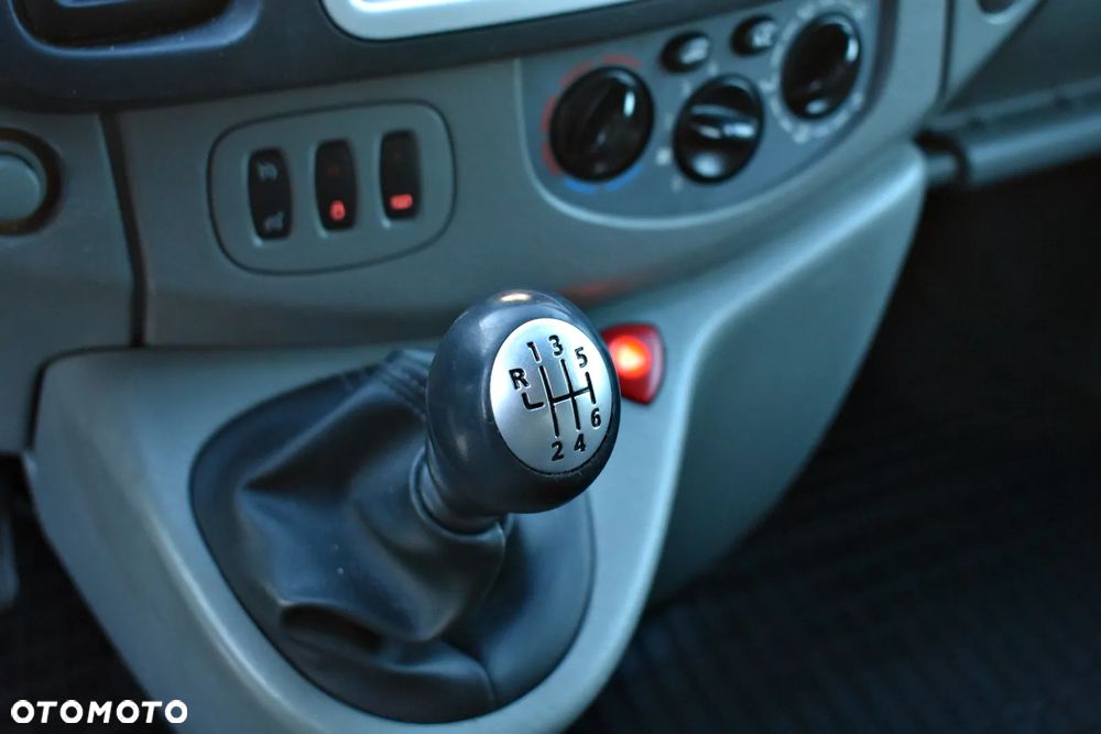 Renault trafic - 25