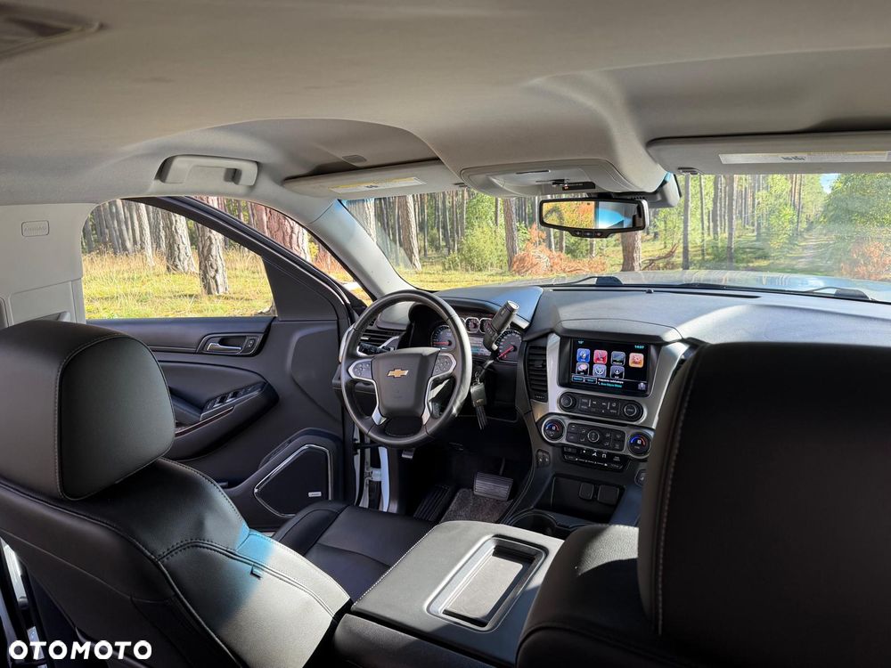 Chevrolet Suburban - 9