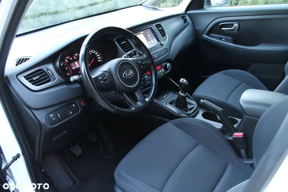 Kia Carens 2018 photo 5