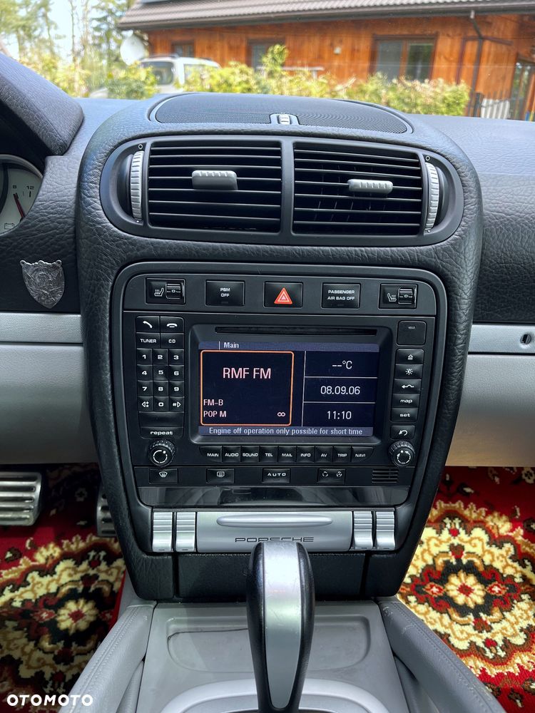 Porsche Cayenne - 33