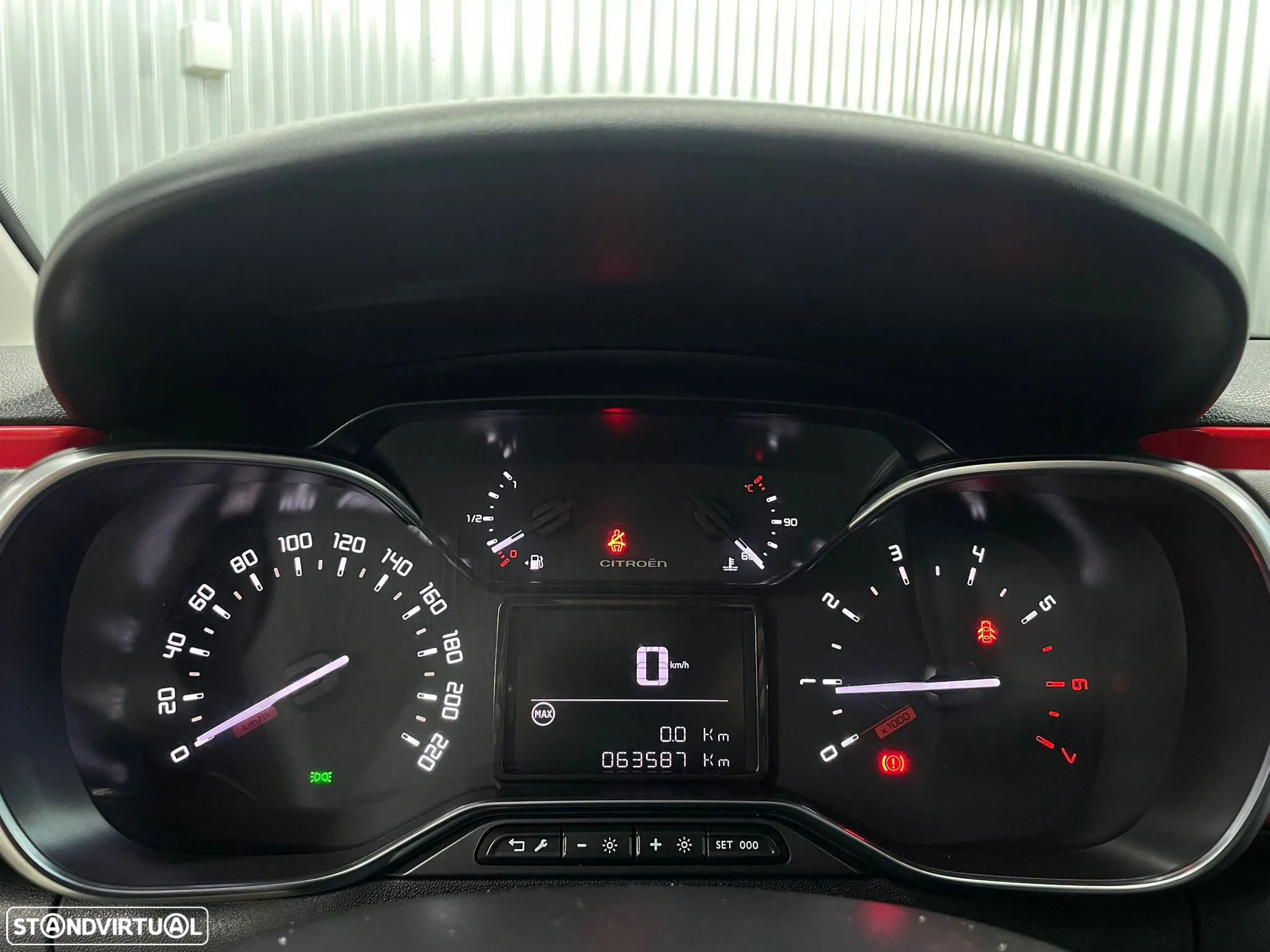 Citroën C3 1.2 PureTech Shine - 23
