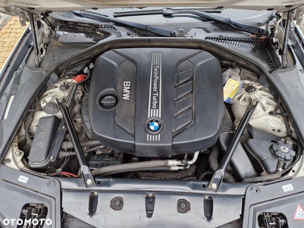 BMW Seria 5 525d xDrive - 20