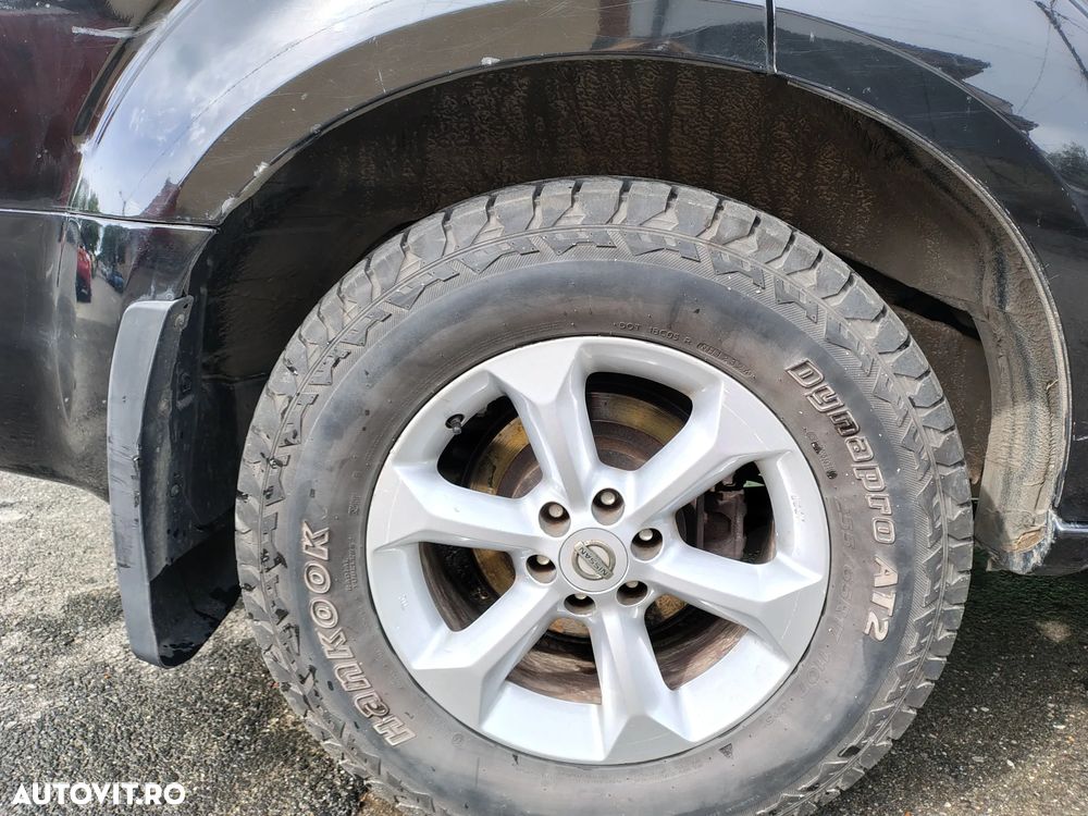 Nissan Pathfinder - 4