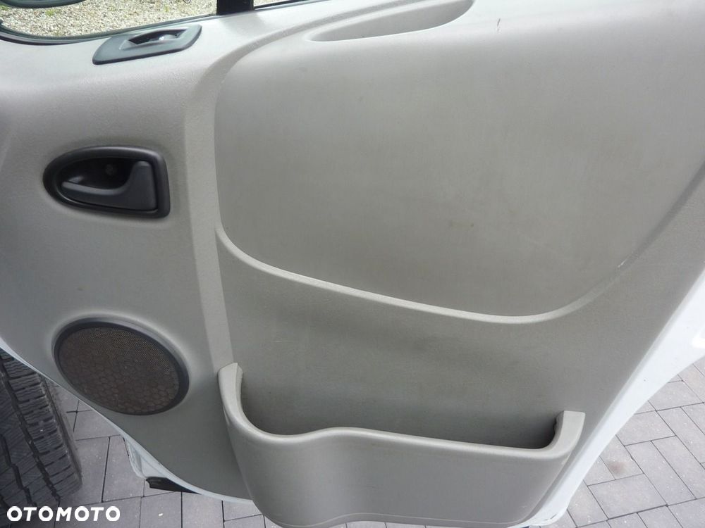 Renault Trafic - 20