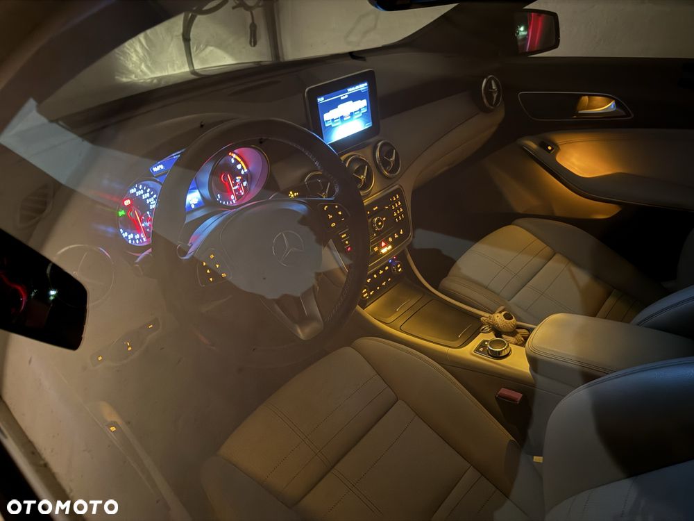 Mercedes-Benz CLA - 6