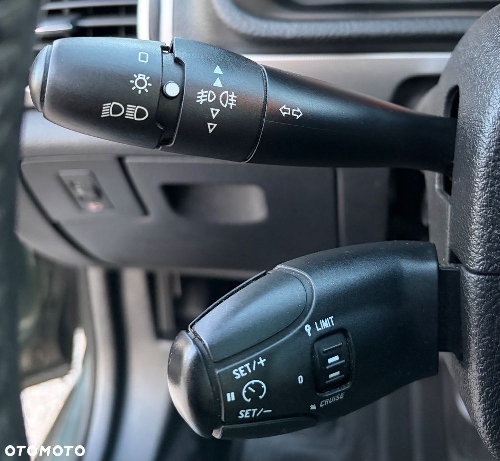 Peugeot 407 HDi 135 Automatik Premium - 18
