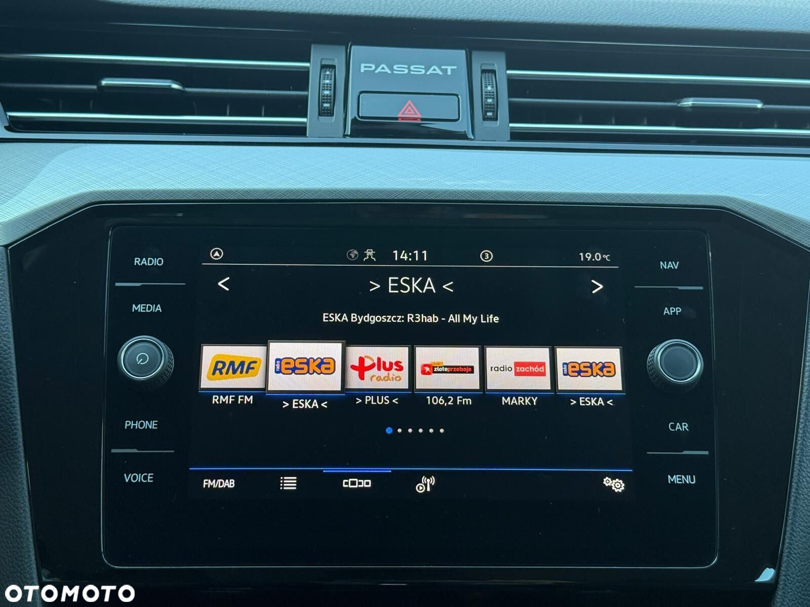 Volkswagen Passat - 18