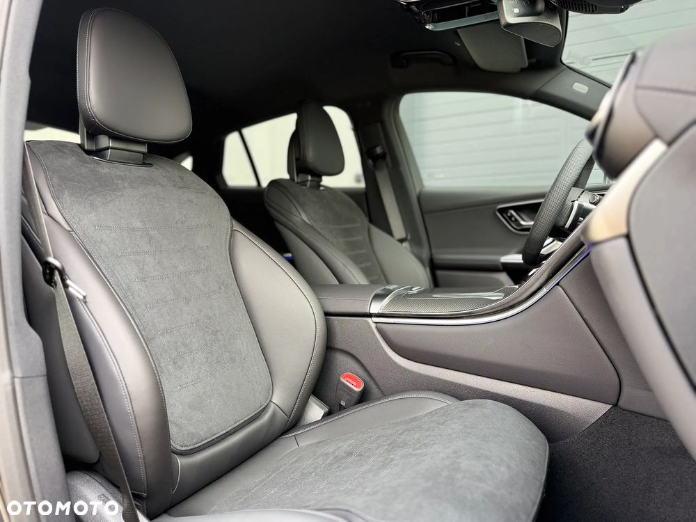 Mercedes-Benz GLC - 25