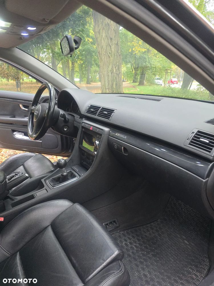Audi A4 Avant - 27