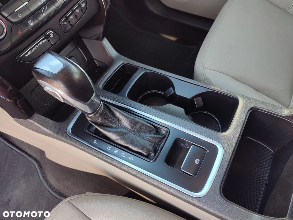 Ford Escape 2.0 EcoBoost AWD Titanium - 39