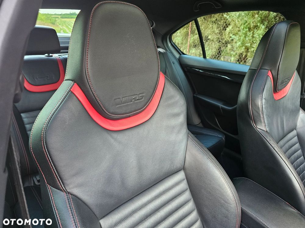Skoda Octavia 2.0 TDI DSG RS - 13