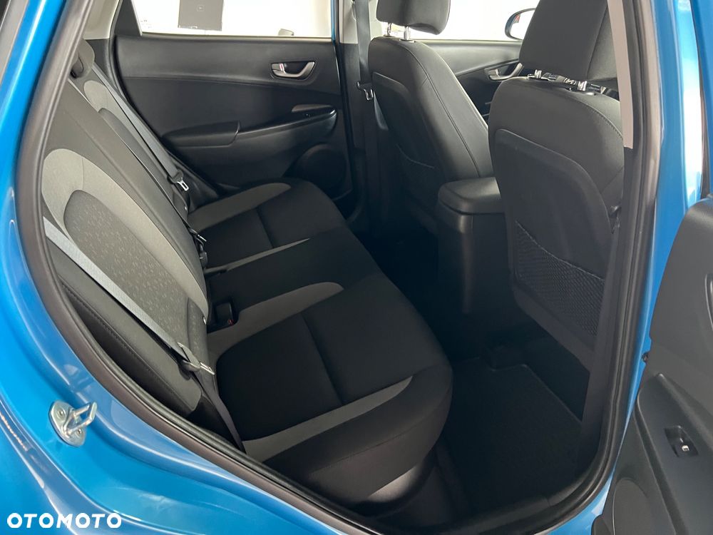 Hyundai Kona - 32