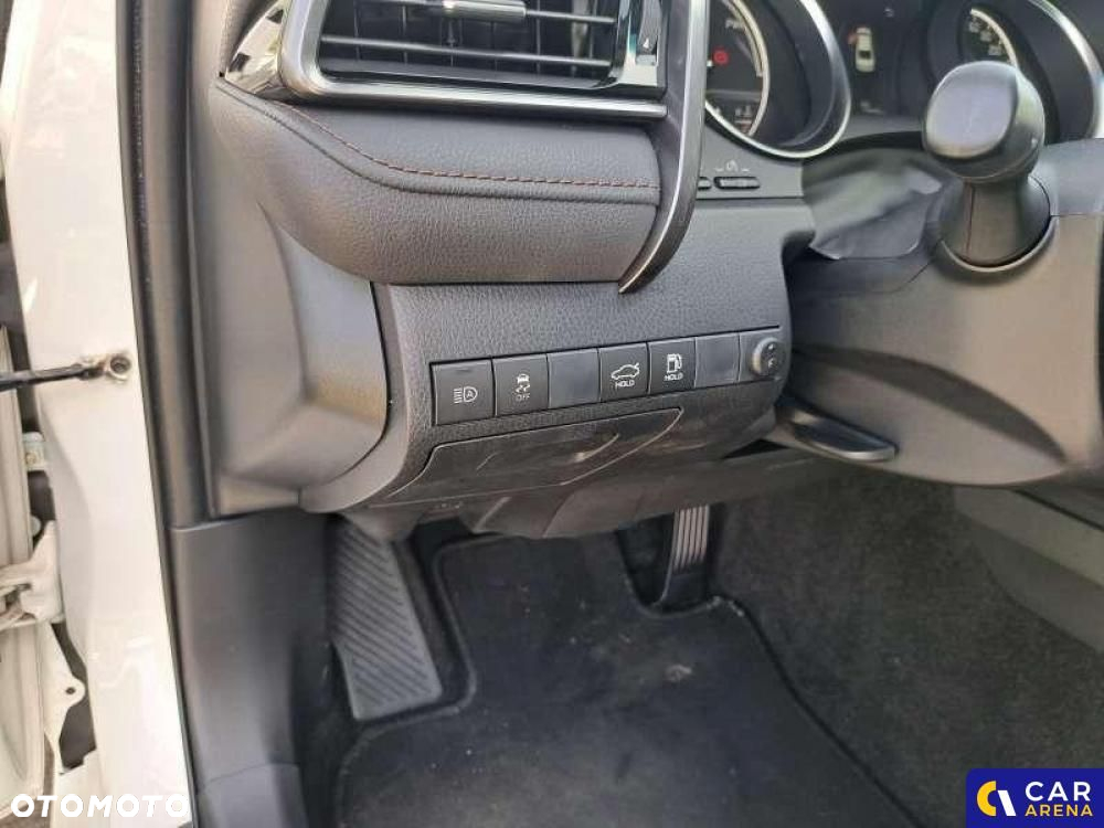 Toyota Camry - 21