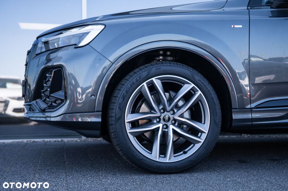 Audi Q7 - 7