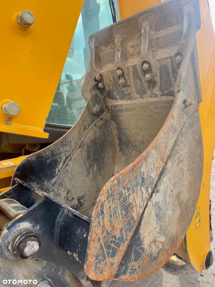 JCB 3CX PLUS - 16