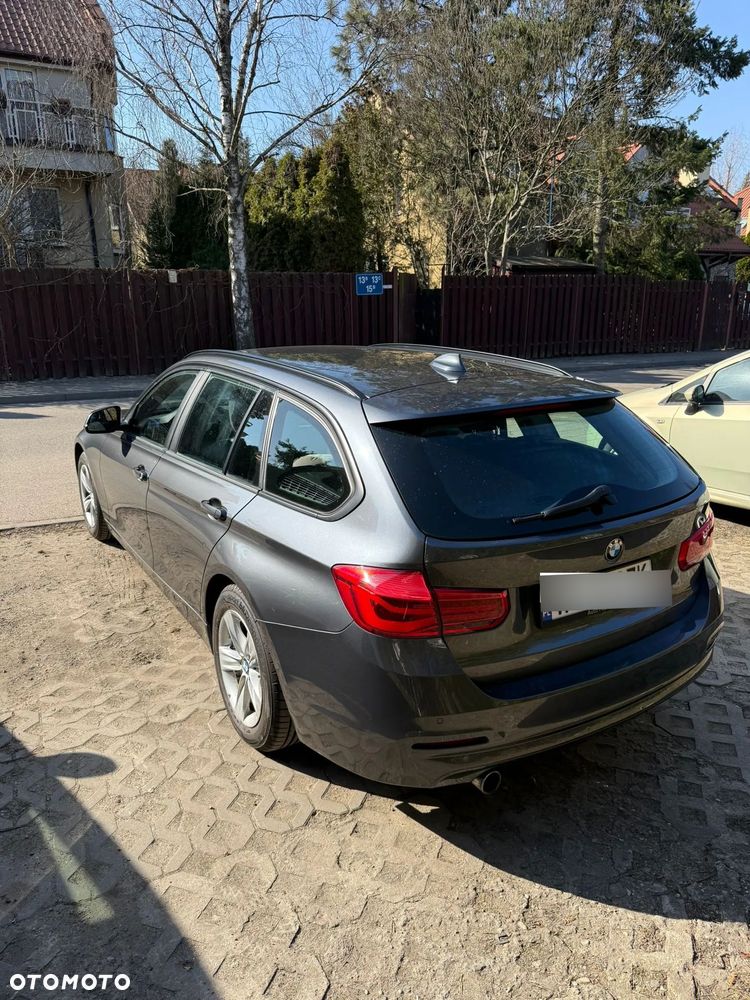BMW Seria 3 318i - 3