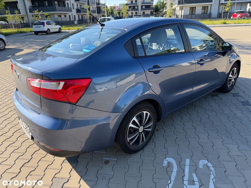 Kia Rio 1.4 M - 5