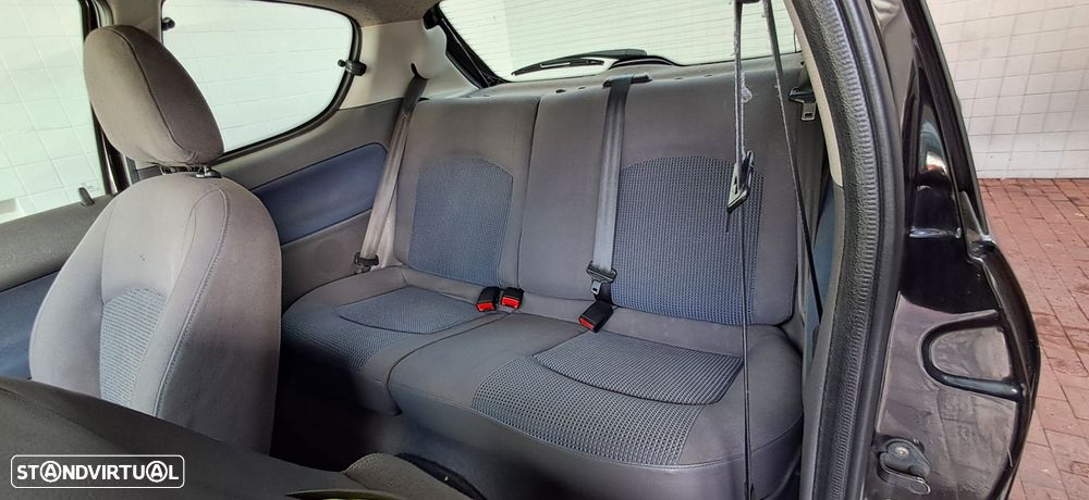 Peugeot 206 1.1 Color Line - 10