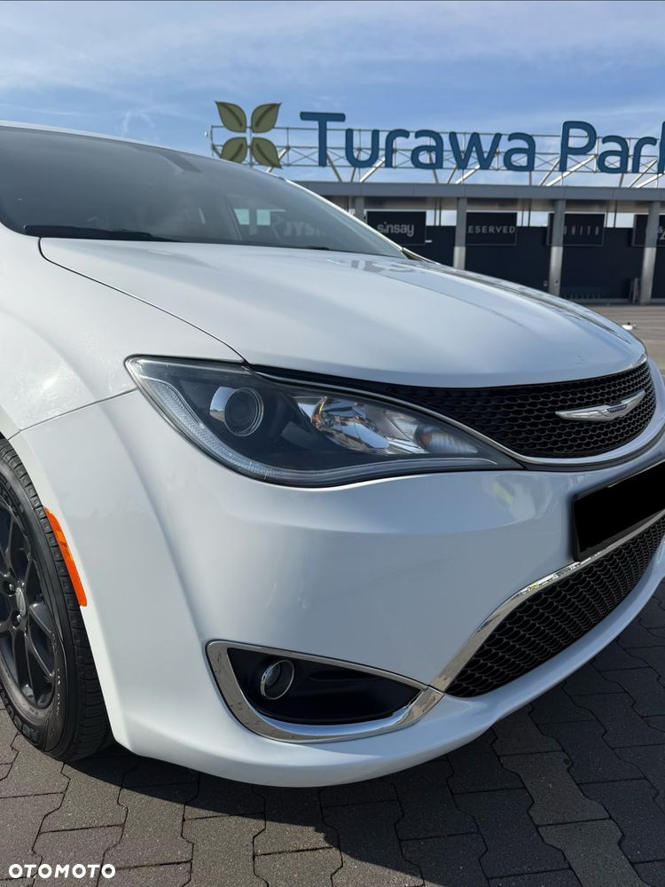 Chrysler Pacifica - 7