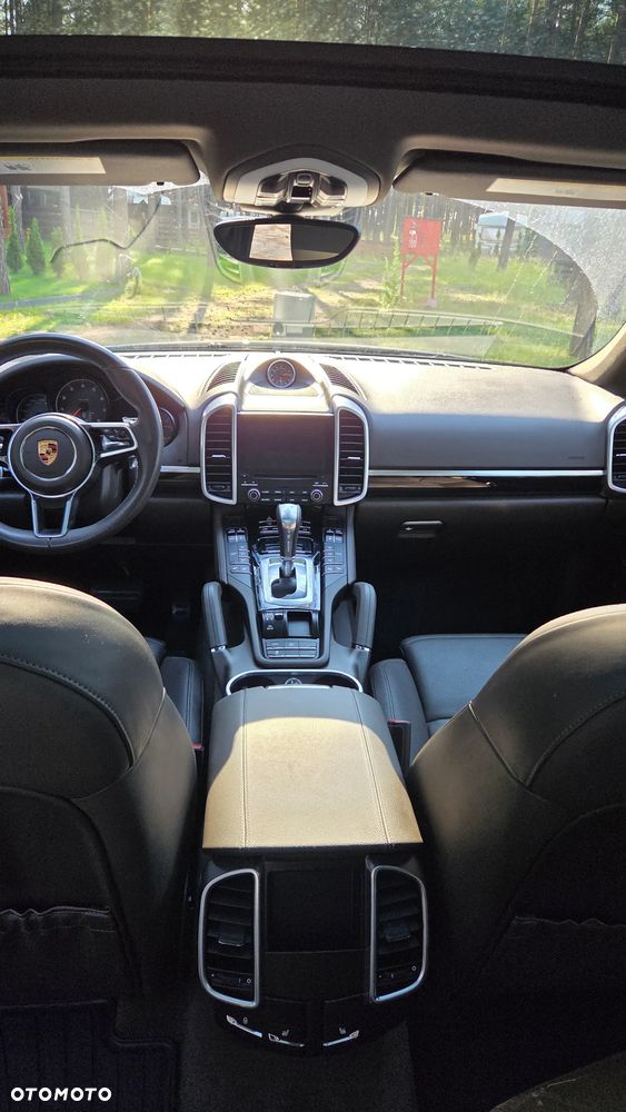 Porsche Cayenne Platinum Edition - 12